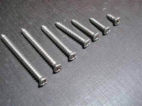 70 Pcs Ford 8 With 6 Phillips Oval Head Stainless Steel Trim Screw