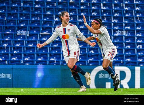 Sara Dabritz 8 Of Lyon Scores 0 2 And Lyon Can Celebrate During A