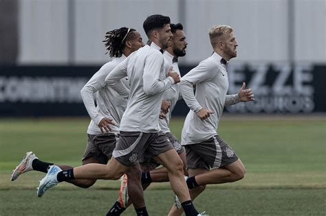 Corinthians Tem Pendurados E Pode Ter Desfalques Importantes No