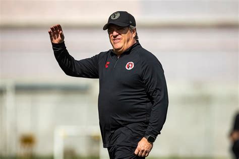 Miguel Herrera nuevo director técnico de Xolos