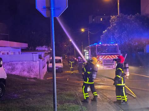 Un Incendie Se Déclare Dans Un Immeuble Sidr à Saint Denis