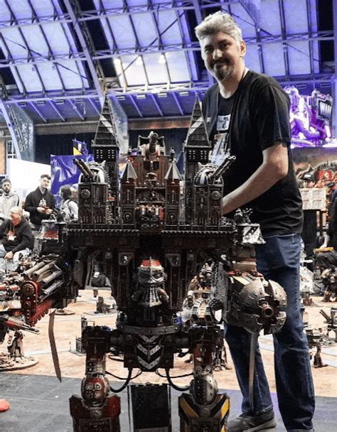 Massive Imperator Class Titan Model Takes 40k To New Heights