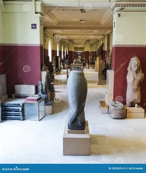 Ground Floor At Egyptian Museum In Cairo Stock Photo Image Of Column