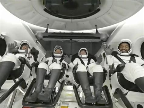 Spacex Dragon Capsule Crew