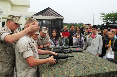 Camp Fujis Friendship Fest Brings Community And Us Marines Closer