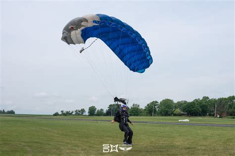 Skydiving Parachutes - Skydive Midwest