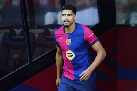 Barcelona Transfer News Roundup Manchester United Eyeing Ronald Araujo