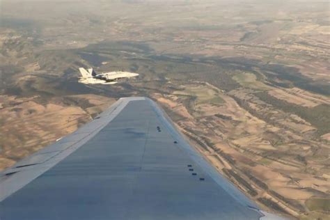 El avión de Air Canada que volaba sin una rueda y sin un motor aterriza