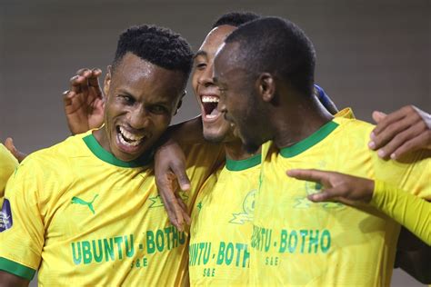 Mighty Mamelodi Sundowns Thrash Kaizer Chiefs Secure 7th Consecutive