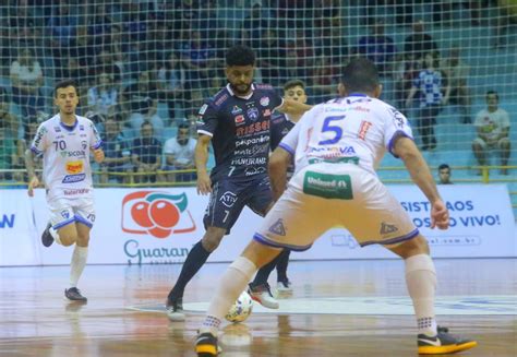 Foz Cataratas visita Pato Futsal e visa a liderança na Série Ouro do