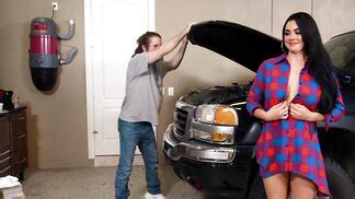 Chloe Lamour Surprises Him In The Garage With A Rimjob ZB Porn