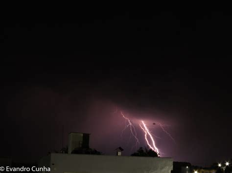 Morador De SC Registra Raios Durante Temporal E Fotos Impressionam