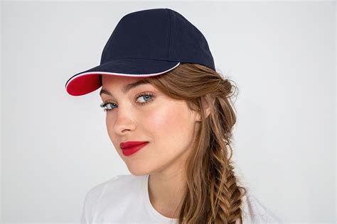 Кепка на голове - 63 фото