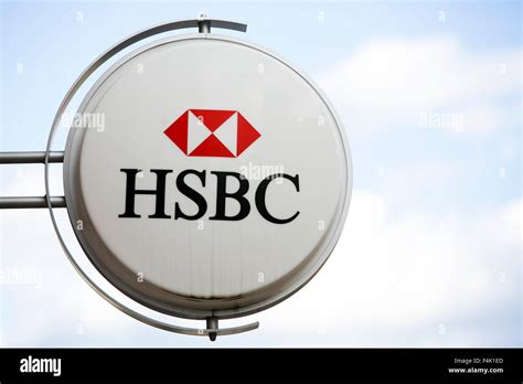 Hsbc logo hi-res stock photography and images - Alamy