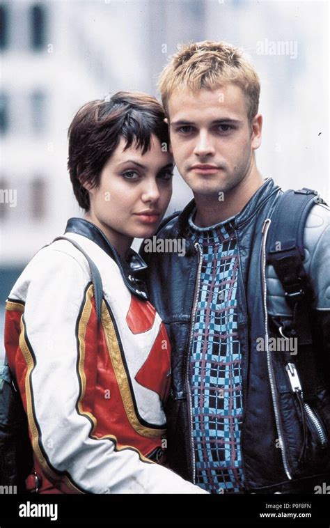 Angelina jolie hackers film 1995 hi-res stock photography and images - Alamy