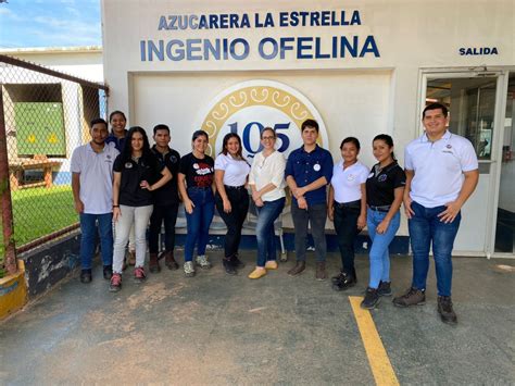 Estudiantes de la FII Veraguas realizan gira académica a Grupo Calesa