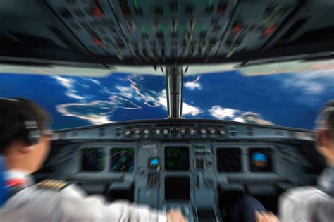 Airline Pilot Fatigue Many Fall Asleep At The Controls Shift Workers