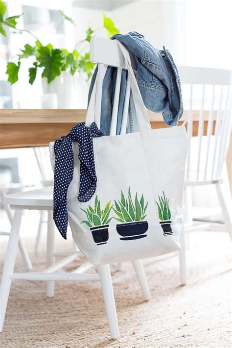 Ways To Decorate A Plain Tote Bag Helloglow Co