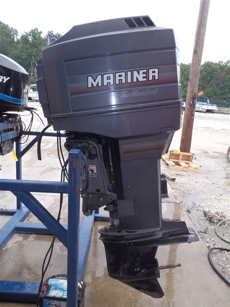 Used 1990 Mariner 200xl Sw 200hp 2 Stroke Outboard Boat Motor 25 Shaft Ebay