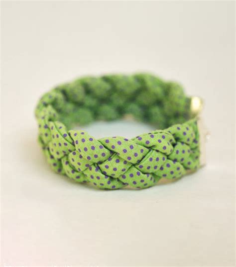 Fabric braided bracelet tutorial - 4 strand braid with fabric scraps