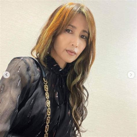 工藤静香、黒一色コーデに賛否の声「めちゃくちゃ素敵」「残念としか」1ページ目 デイリーニュースオンライン