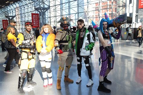 The Best Cosplay From Day 1 Of Nycc 2022 Syfy Wire