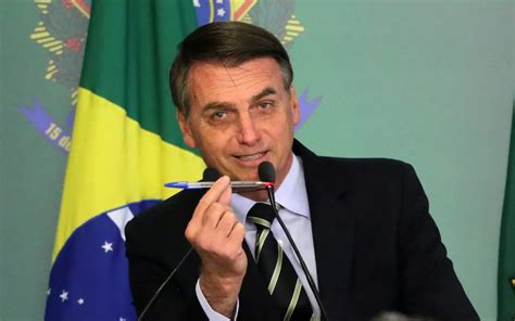 Promessas dos políticos após 3 anos de mandato Bolsonaro cumpriu 1 3