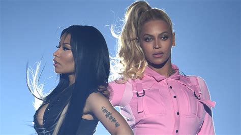 Beyonce & Nicki Minaj "Feelin Myself" Tidal x 1020 Performance - YouTube