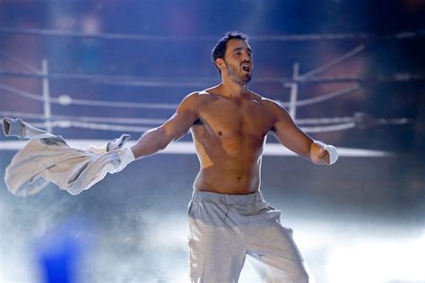 9 Hot Sexy Ariel Levy Bikini Pics