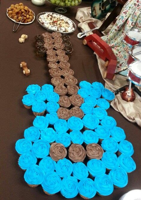 12 Guitar Made From Cupcakes Photo Guitar Cakes Made Of Cupcakes