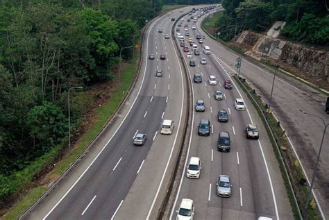 Aliran Trafik Perlahan Di Beberapa Lebuh Raya Setakat Petang