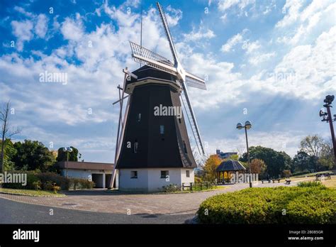 Tsurumi Ryokuchi Park Osaka Hi Res Stock Photography And Images Alamy