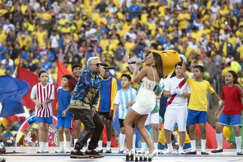 Foto Anitta Esbanjou Sensualidade Durante A Apresenta O Na Final Da