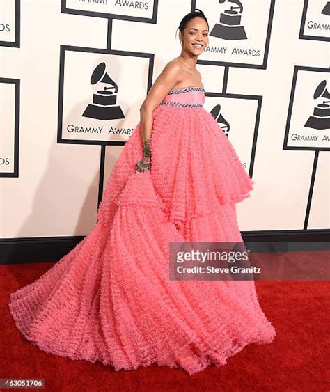 1219 Rihanna Grammy Dress Stock Photos High Res Pictures And Images