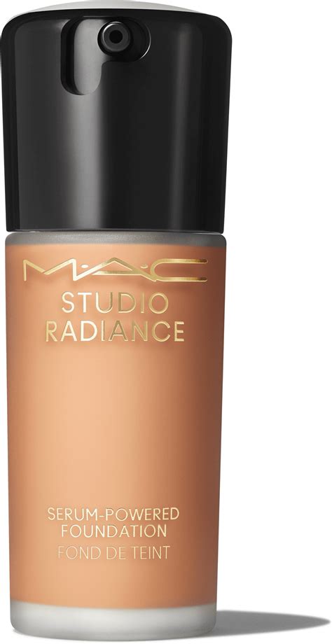 Mac Studio Radiance Serum Powered Foundation Nw40 • Pris