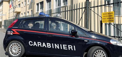 Due Colpi In Mezzora Nelle Banche Arrestato Il Rapinatore Armato Di