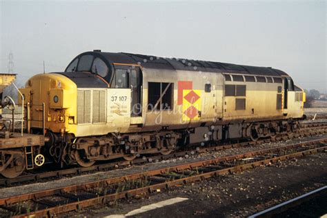 The Transport Treasury Class 37 Tduk1991 967 Uk Br Class 37 37107 At Didcot 16 11 1991