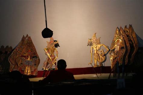 Pagelaran Wayang Kulit Oleh Dalang Ki MPP Bayu Aji Dalam Rangka HUT 77