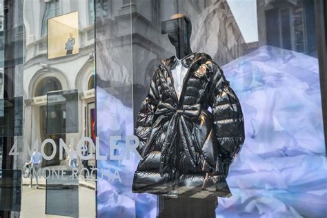 Moncler La Storia Del Brand Di Luxury Sportswear Dealogando