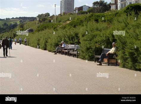 Eastbourne beach, pier Stock Photo - Alamy