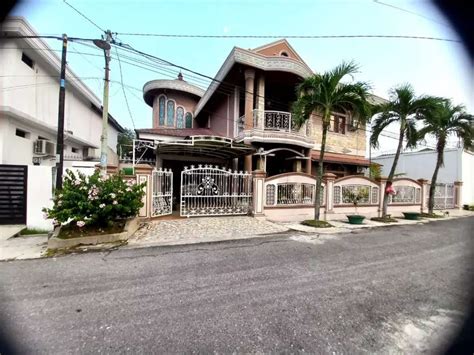 Dijual Rumah Mewah 2 Lantai Di Kawasan Elite Dijual Rumah