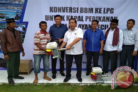 Nelayan Agam Peroleh Bantuan Konverter Kit Dari Kementerian Esdm