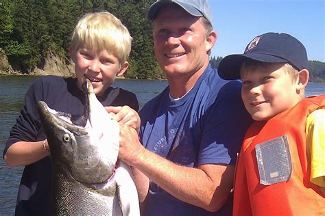 Oregon Coast Fishing Guide Angling Adventures Charter And Guide Service