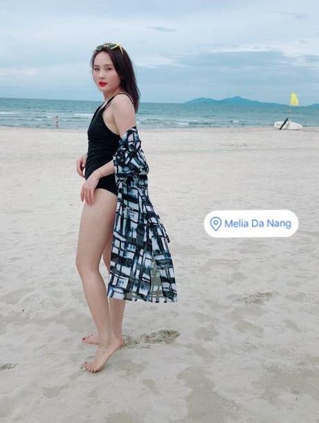 Bảo Thanh mặc bikini bị chê ngực bốc hơi đáp trả chuẩn thanh niên cứng