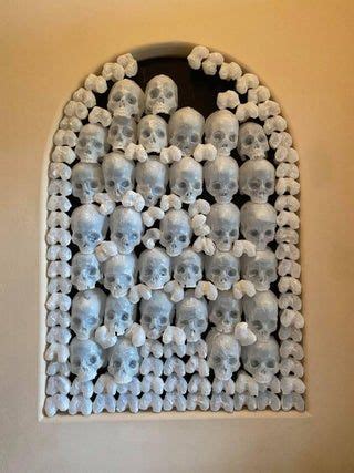 Milk Jug Skulls In 2021 Milk Jug Easy Diy Halloween Decorations