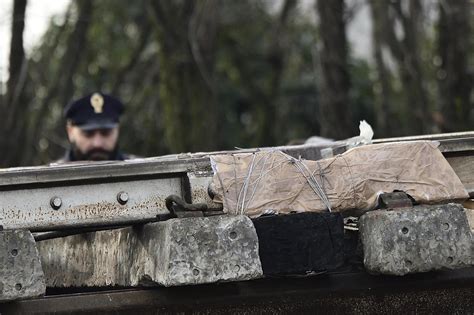 Milano Deraglia Treno Delle Ferrovie Trenord Cosa Sappiamo Lettera