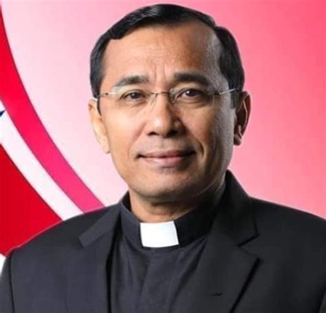 Mengenal Pdt Dr Robinson Butarbutar Ephorus Hkbp Terpilih