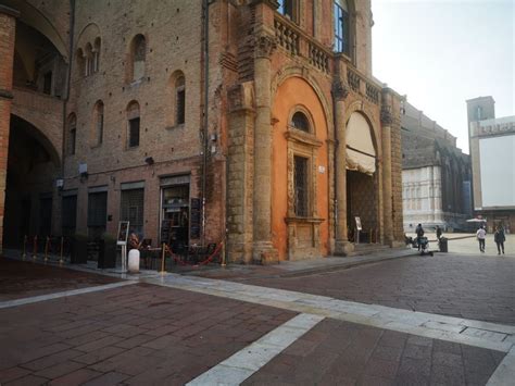 Bolonia Visita Guiada A Pie Por El Centro De La Ciudad Getyourguide