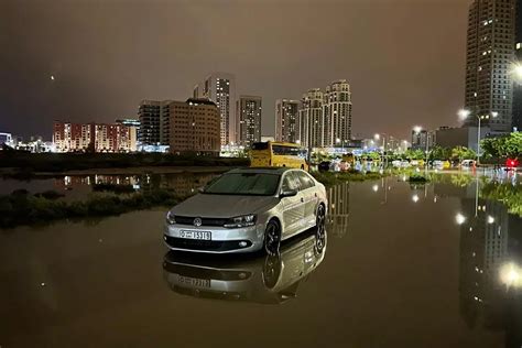 UAE Residents Open Homes To Strangers Stuck In Heavy Rain Startup