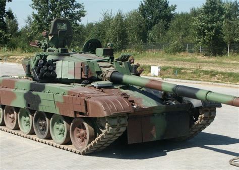 Війна в Україні триватиме довго, вважають у США: скільки танків було в ...